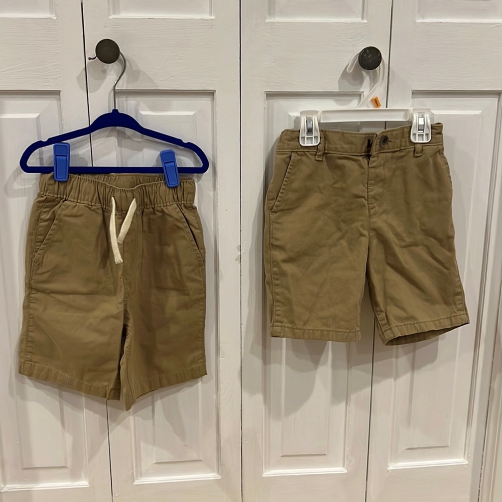 Lot of 2 children’s place toddler kaki boys 4T shorts